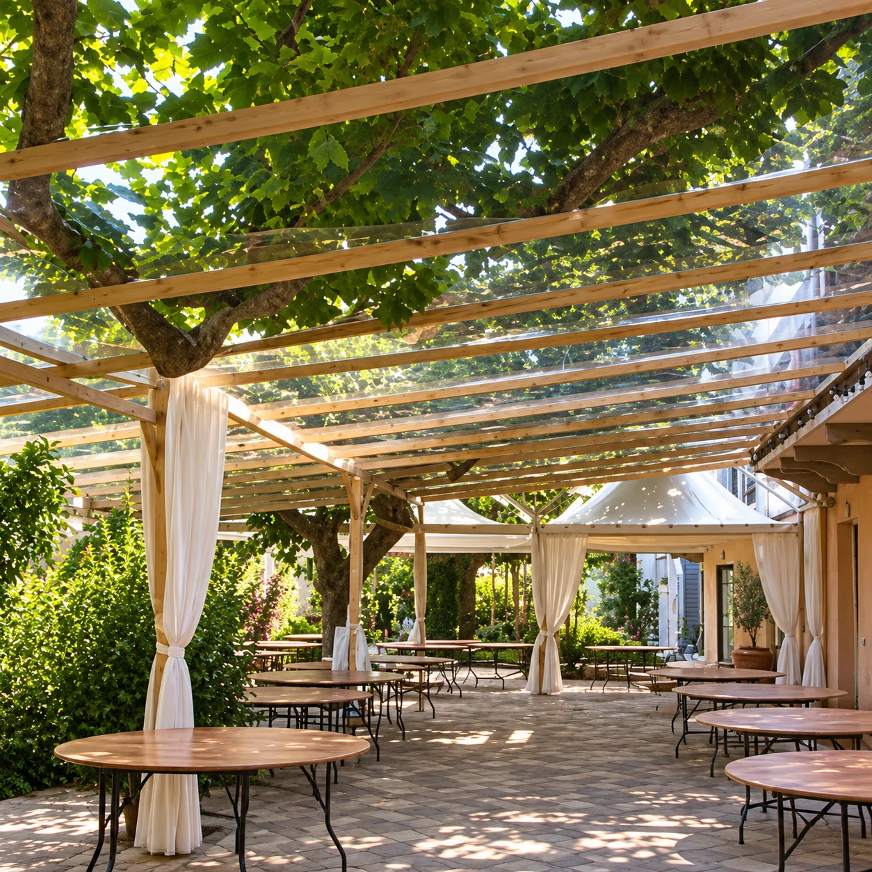 Terrasse de jardin sous pergola lumineuse