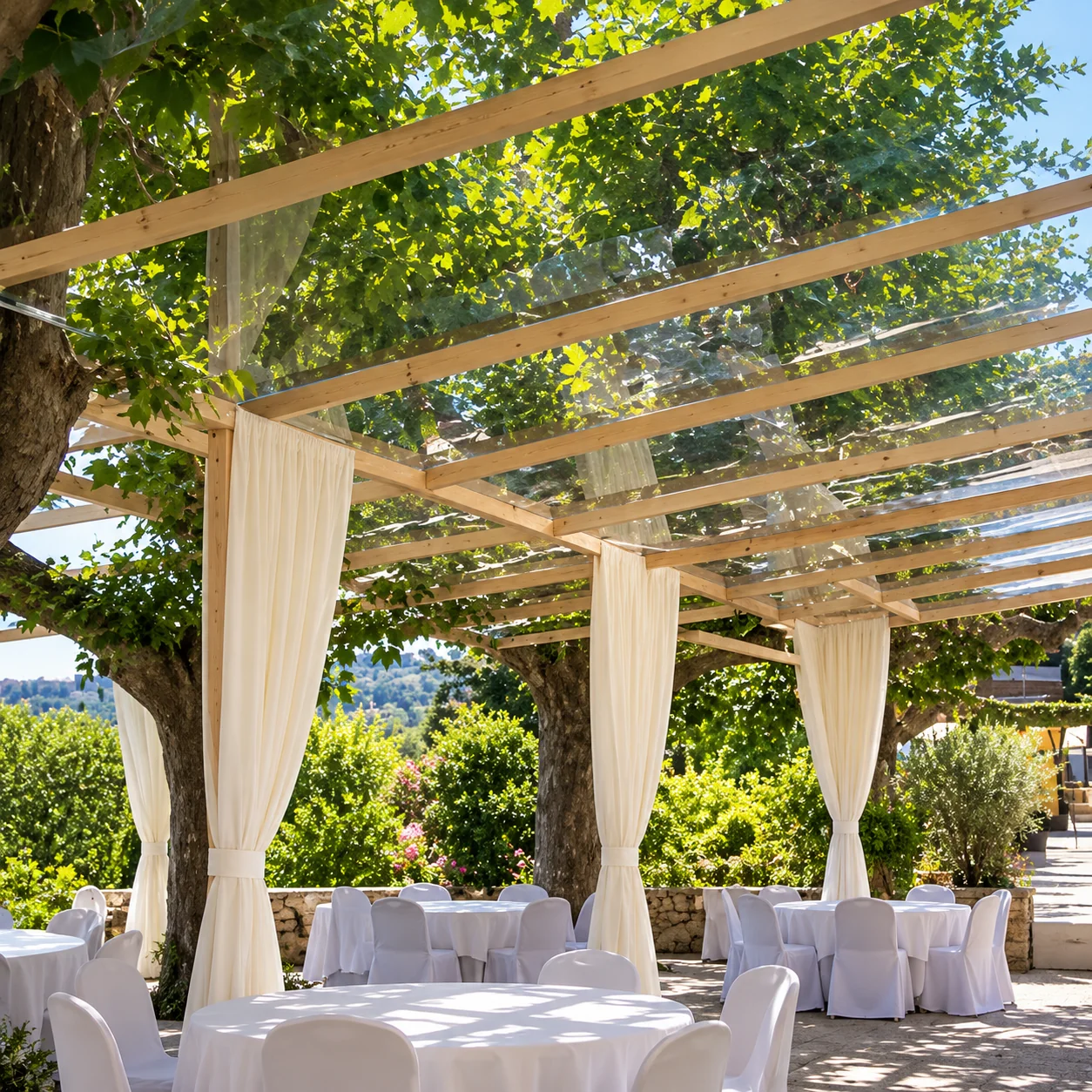 Terrasse de réception sous pergola bois